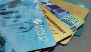 В Республике Казахстан зафиксировано снижение выпуска банковских карт
