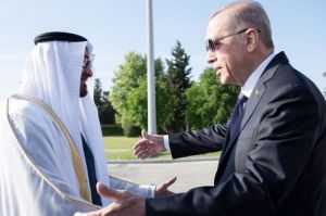 Президент ОАЭ шейх Мохамед бен Заид Аль Нахайян и президент Турции Реджеп Тайип Эрдоган